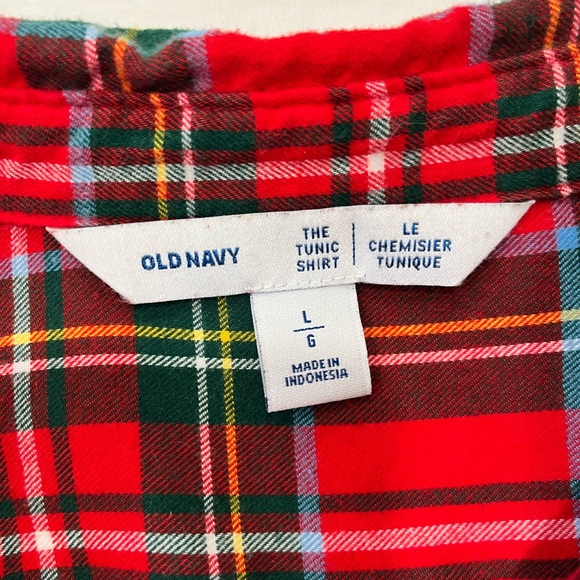 OLD NAVY PLAID BUTTON DOWN - Picture 5 of 7